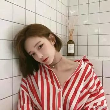 蒂拉和兰妮劫火车